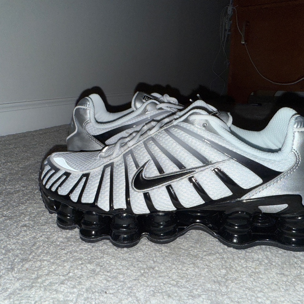 Nike shox